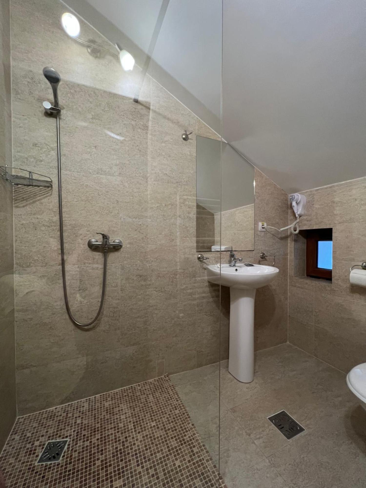 Hotel Casa Manu Sibiu Habitación foto